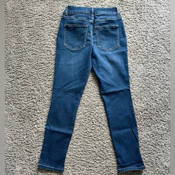 Maurice’s High Rise Capris, Size: 2 - Picture 4 of 6